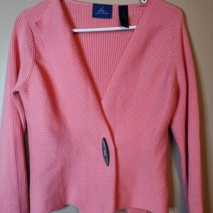 j.h. Collectibles women’s pink button front Sweater size medium